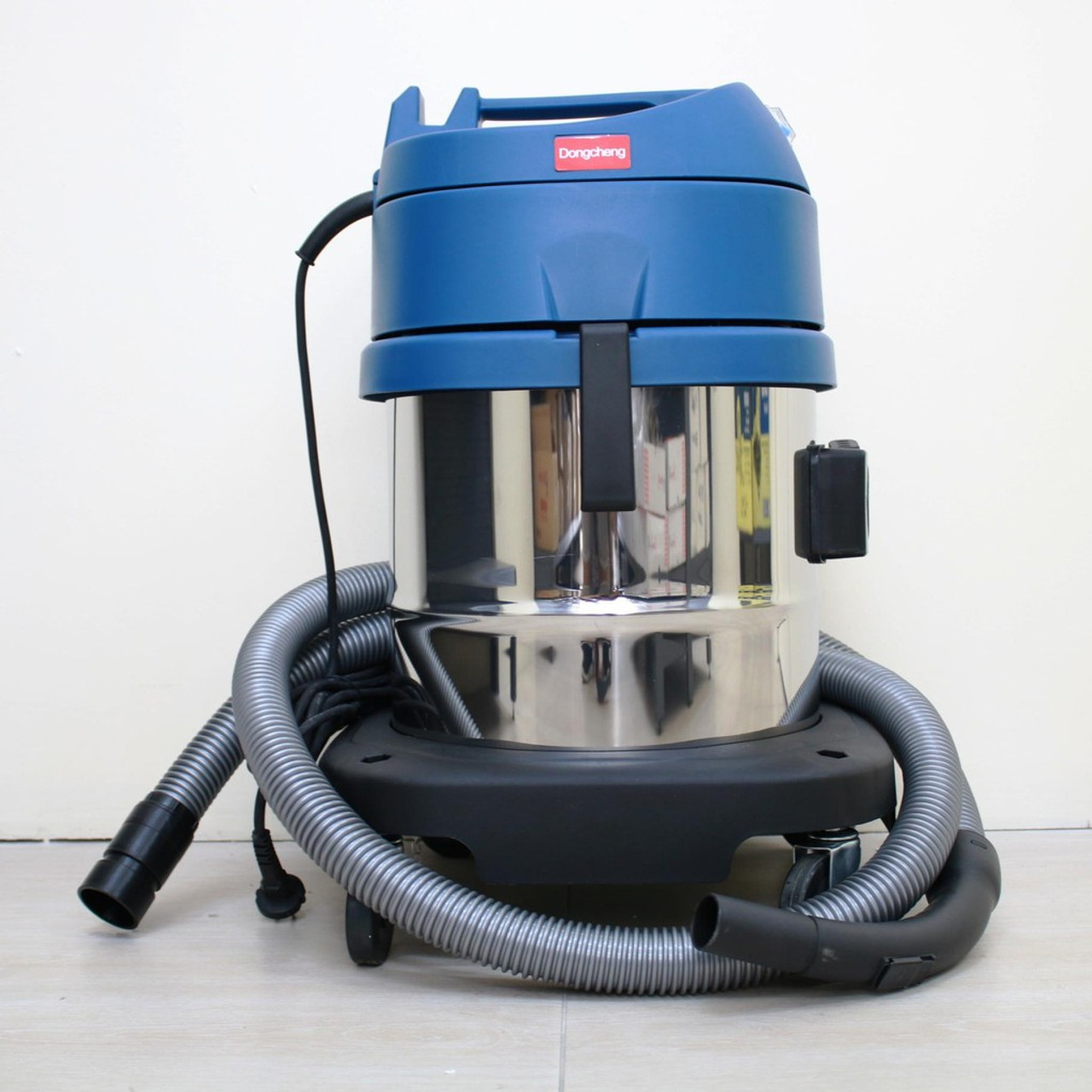 Dongcheng Vacuum cleaner